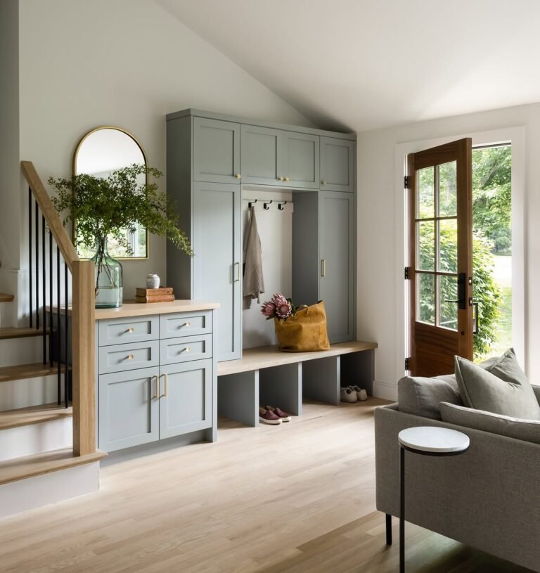 13 Entryway Mudroom Combo Ideas That Keep Chaos Away