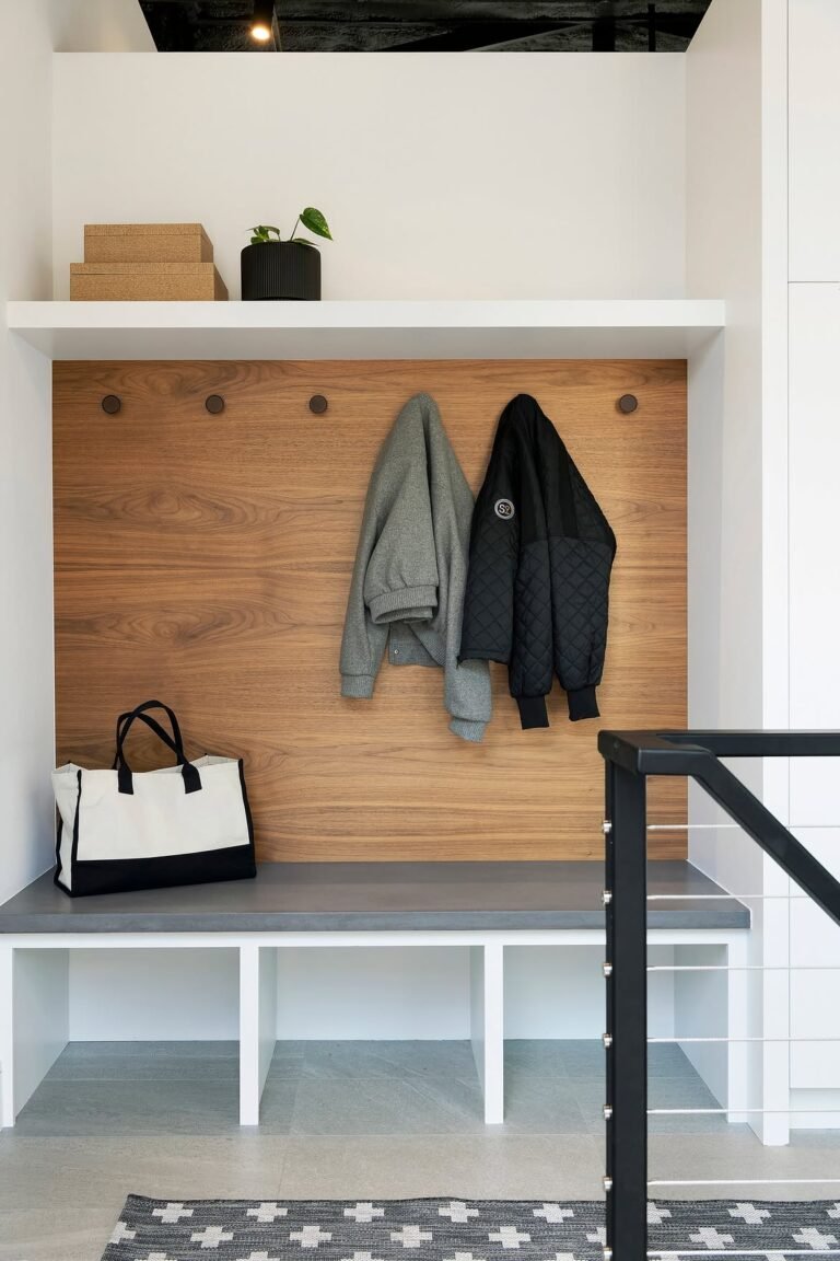 14 Modern Mudroom Designs That Feel Clean and Elevated